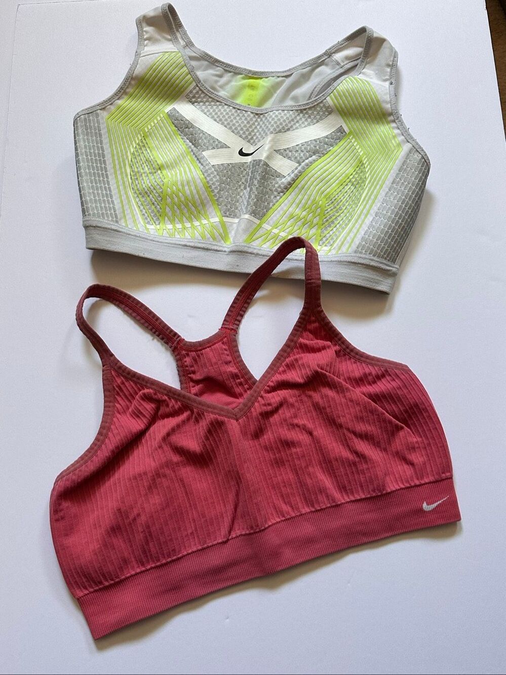 Nike 2 piece sports bra bundle